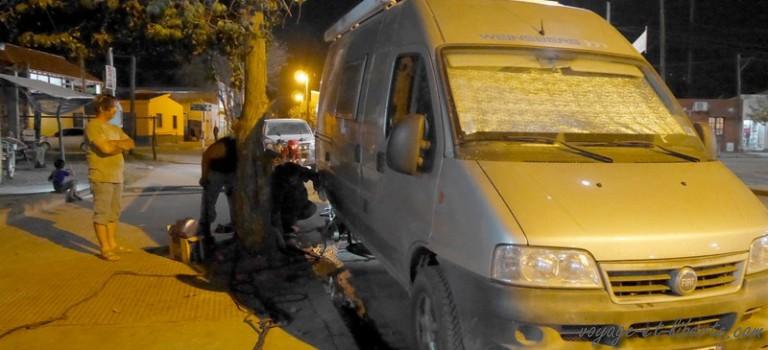 C&rsquo;est quand le moteur s&rsquo;arrête que l&rsquo;aventure commence : 1ère panne !