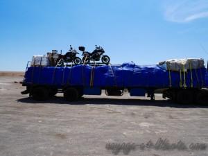 Un camion parmi tant d'autres. Merci de ne pas imiter le chargement en France chez TDS