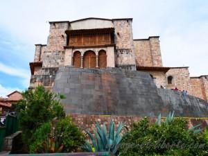 Monastère sur temple Inca