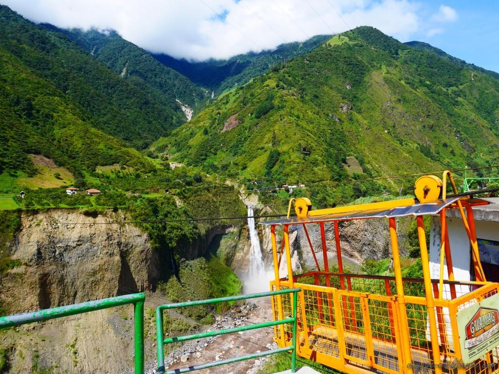 Une nacelle, le gouffre et la cascade !