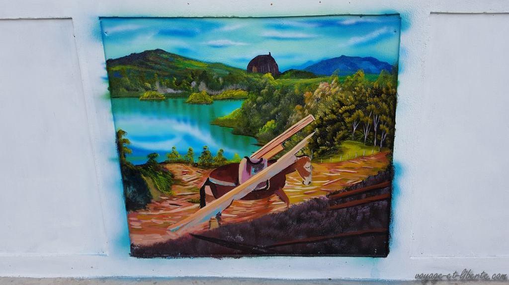 zocalos-Guatapé-street-art