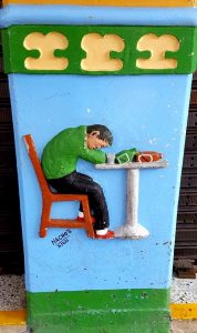 zocalos-Guatapé-street-art