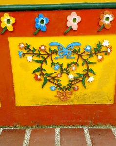 zocalos-Guatapé-street-art