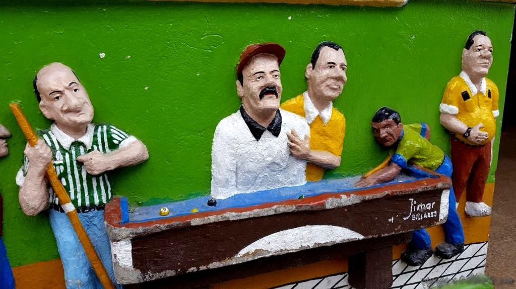zocalos-Guatapé-street-art
